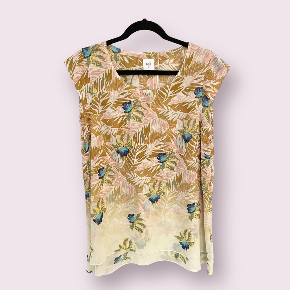 #5216 - CAbi Parlor Top - Women’s Split Back Sleeveless Floral Blouse